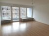 Zentral in Rosenheimer Innenstadt!! 4-Zi.-Whg., nahe Fußgängerzone! - Wohnzimmer