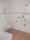 Sehr gut vermietetes, gepfl. Wohn- u. Geschäftshaus! Kein Reparaturstau! Rendite ca. 2,6%! - Bad_Dusche_App. EG