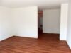 Kompl. Erdgeschoss (6 Einheiten) eines Wohn- und Geschäftshauses am Schloßberg! - Wohnraum m. Blick i. Küchenbereich